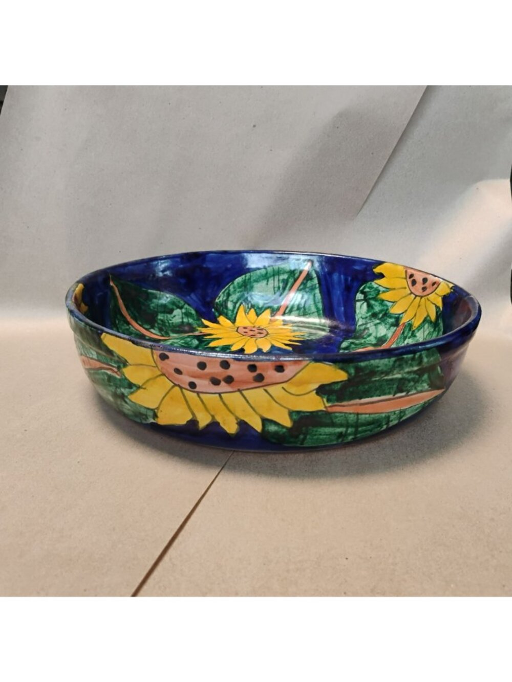 Vintage Mexican Folk Art Sunflower Serving Bowl, Hand-Painted Talavera Pottery - Picture 7 of 10